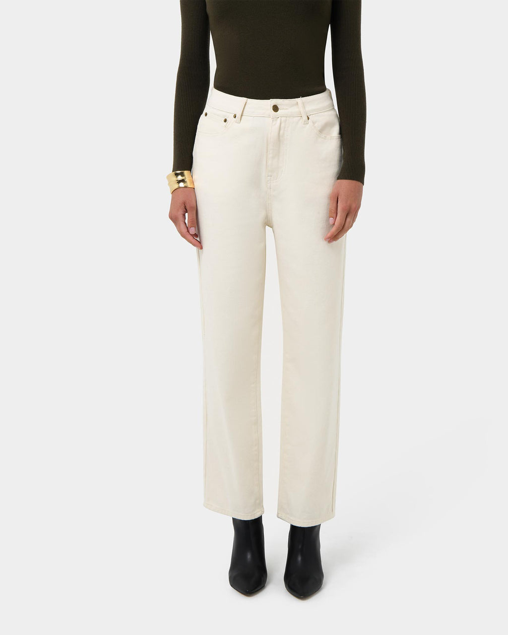 Alex Boyfriend Jeans in ecru — close-up view 2