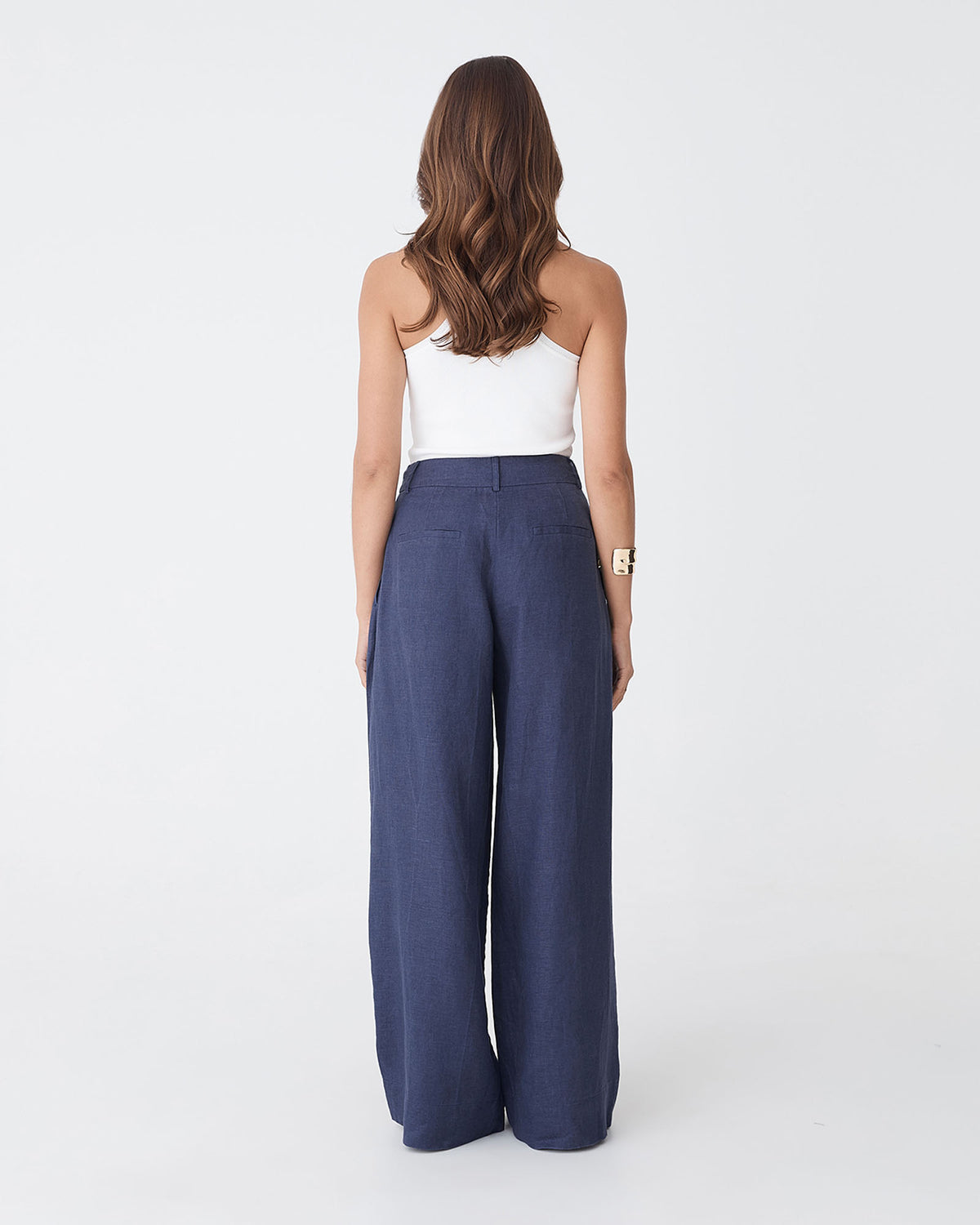 Ami Wide Leg Linen Pants in wash navy — back view
