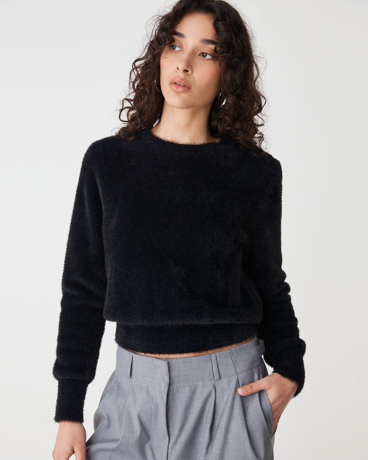 Vanessa Fluffy Jumper in black — close-up view 2