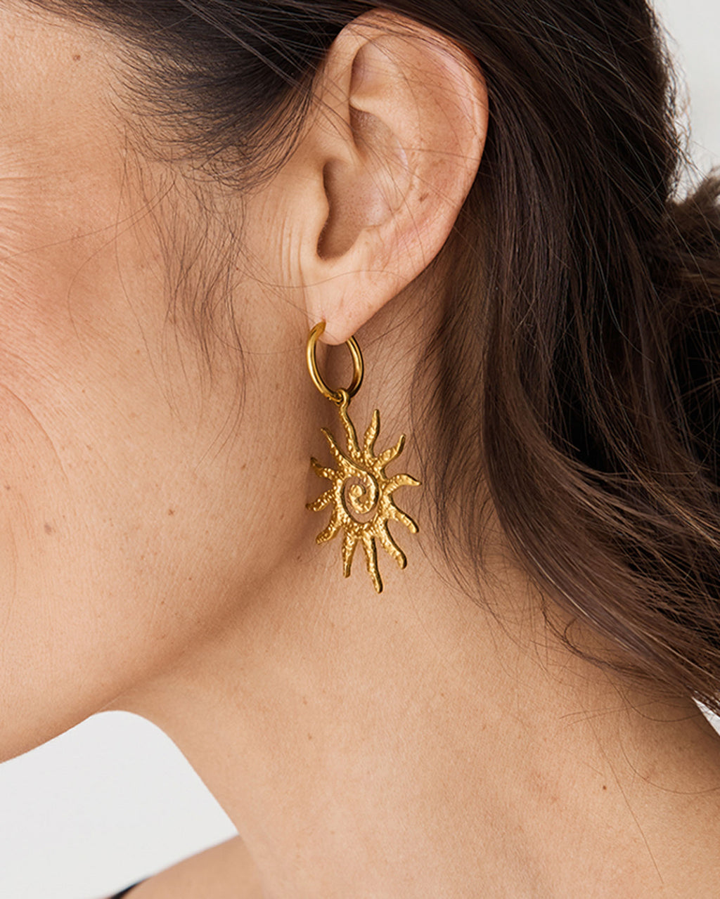 Soleil Hoop Earrings in gold — view 2